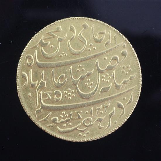 India, Bengal Presidency, a One Mohur gold coin, Dia 26mm; 12.3g, GVF